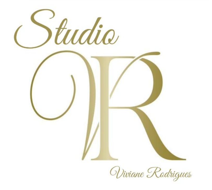 Logo do Studio Viviane Rodrigues, estúdio de beleza e estética com branding elegante criado pela Aviva Consultoria