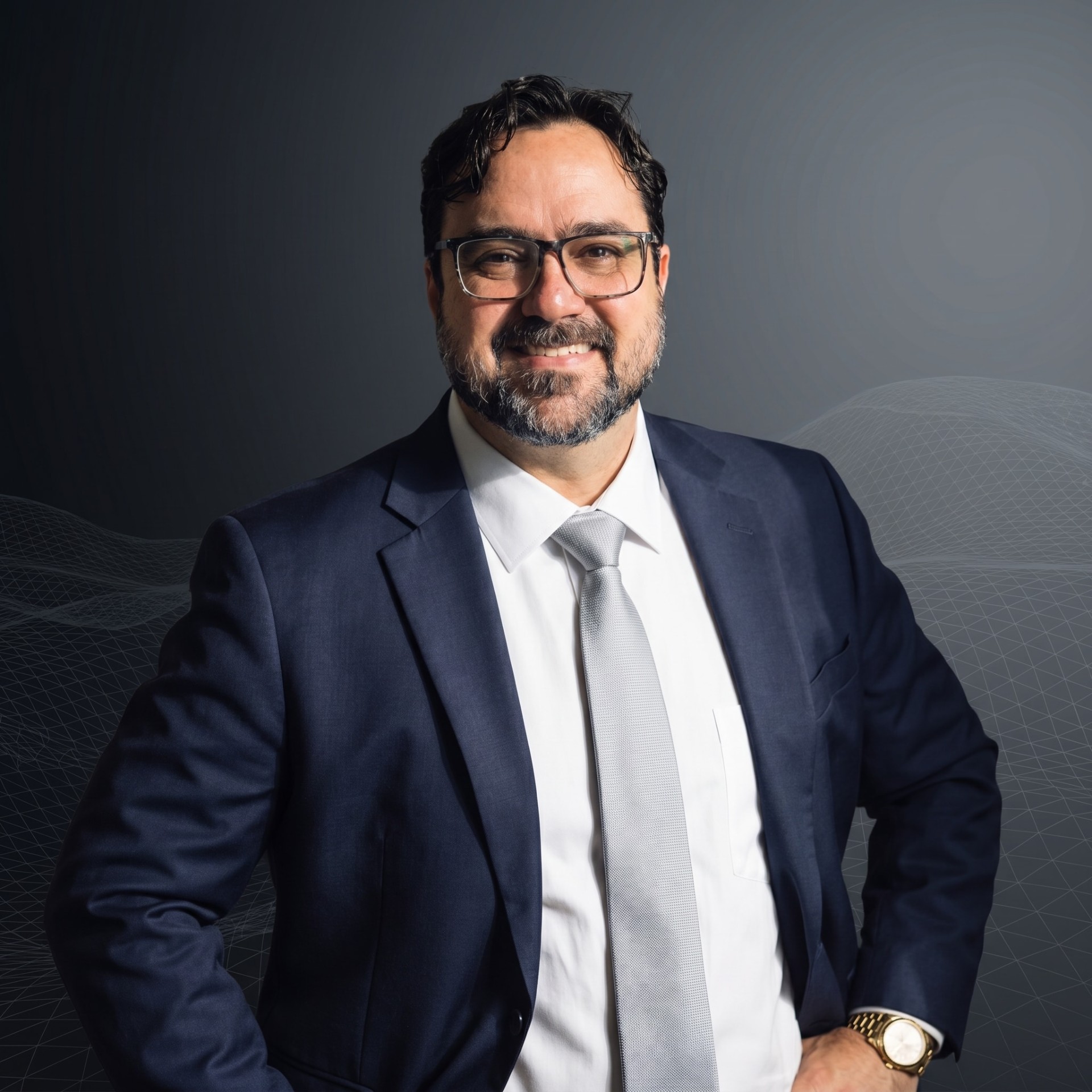 Euclides Tavares Dias, cofundador e CEO da Aviva Consultoria, desenvolvedor de software sênior e líder de projetos sociais, em retrato profissional